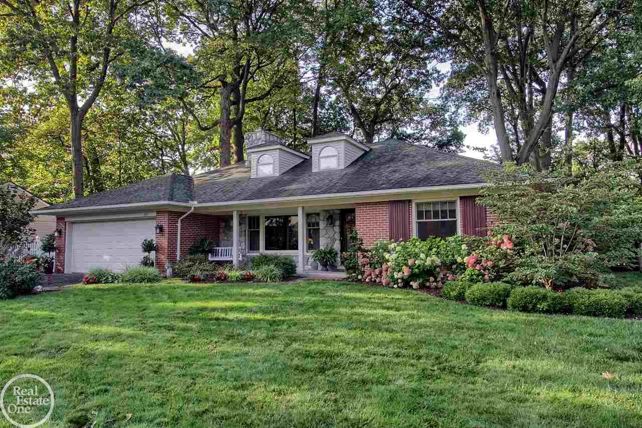311 Cloverly Road Grosse Pointe Farms, MI 48236 - Photo 2 of 34