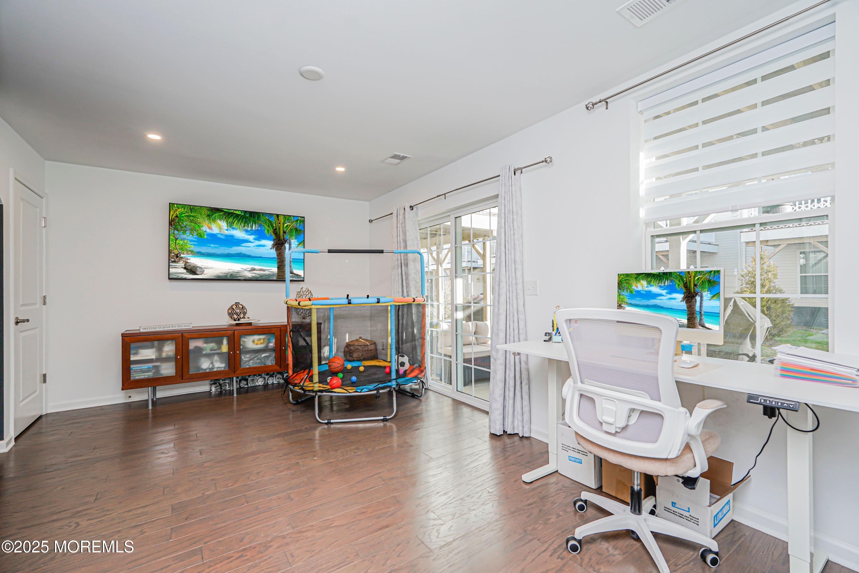 211 Revival Road Brick, NJ 08723 - Photo 4 of 30 Mvv7H-e5