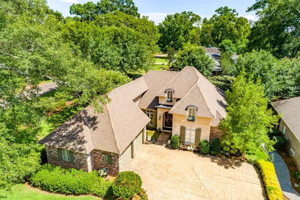 $459,900 | 109 Grove Place, Summit, MS 39666