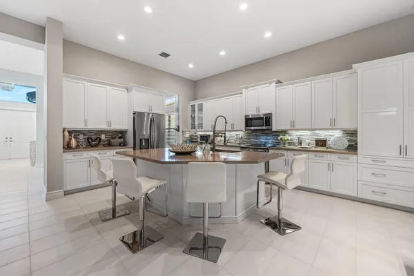 $10,000 | 12882 Granite Mountain Pass, Boynton Beach, FL 33473