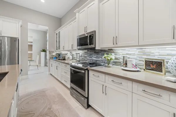 $10,000 | 12882 Granite Mountain Pass, Boynton Beach, FL 33473