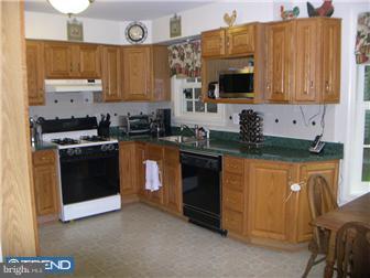 763 Amsterdam Road Mount Laurel, NJ 08054 - Photo 3 of 12 Kitchen