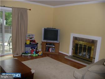 763 Amsterdam Road Mount Laurel, NJ 08054 - Photo 9 of 12 Family Room
