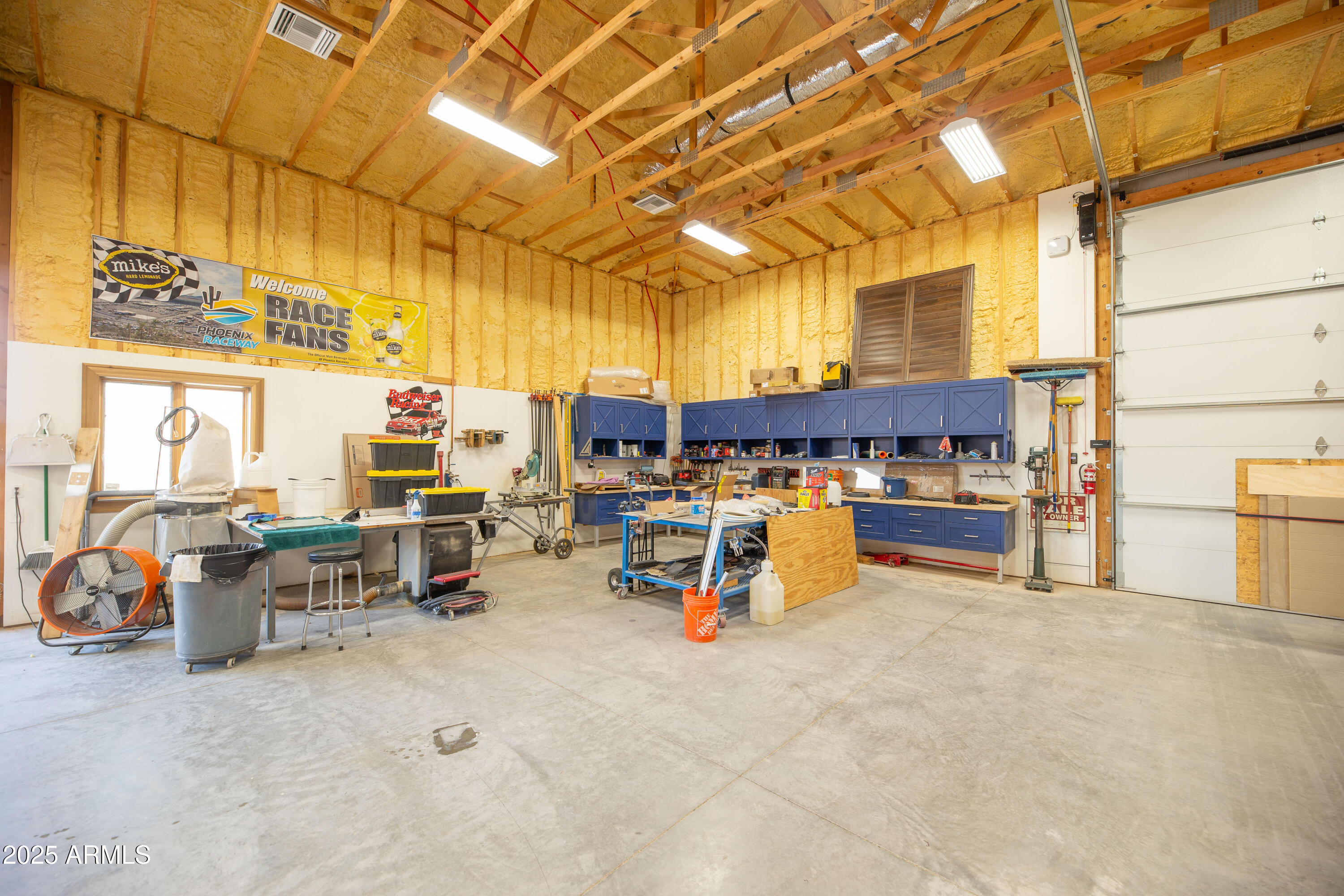 1532 North Roadrunner Road Apache Junction, AZ 85119 - Photo 20 of 51 Interior Garage