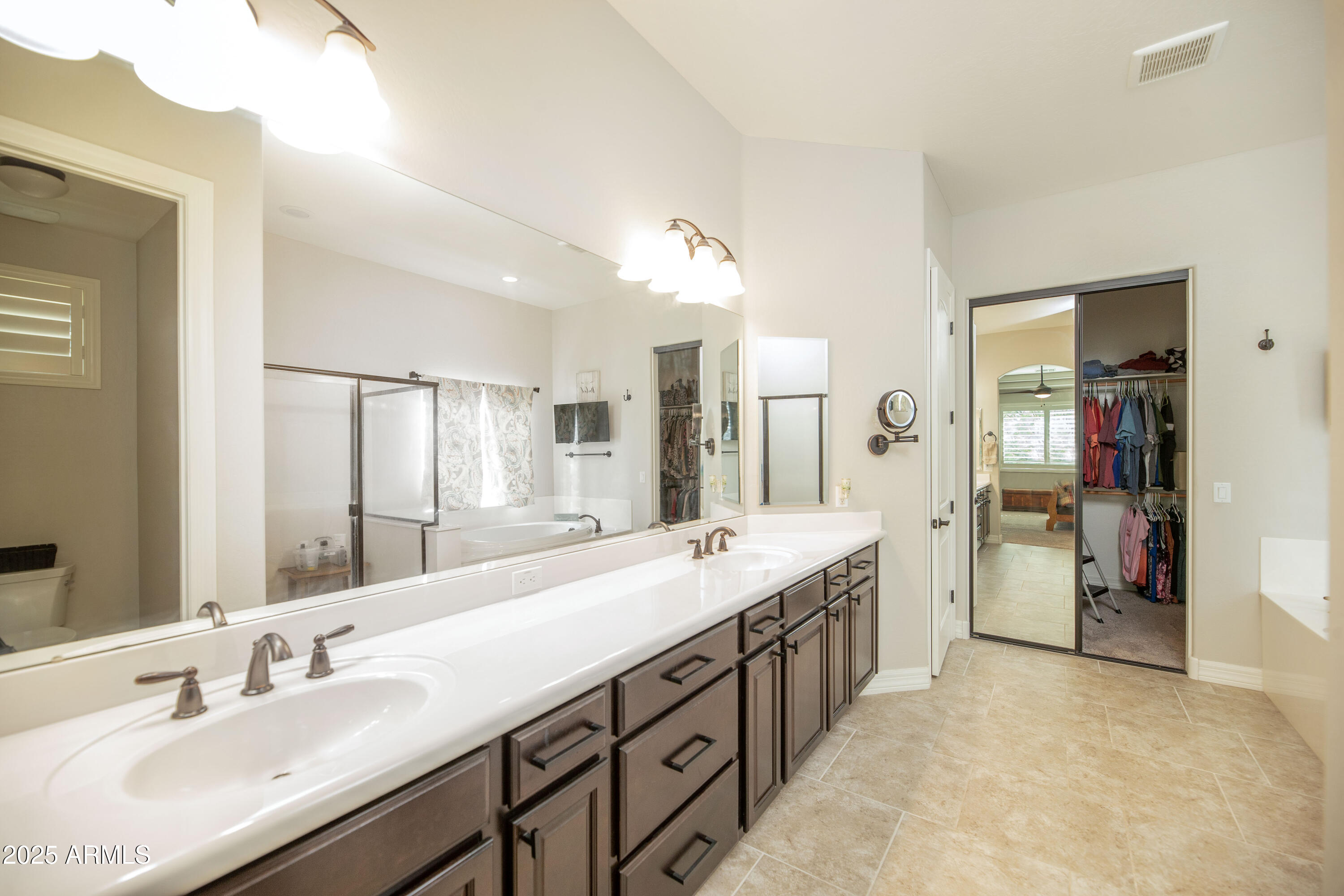 1532 North Roadrunner Road Apache Junction, AZ 85119 - Photo 27 of 54 Primary Bath