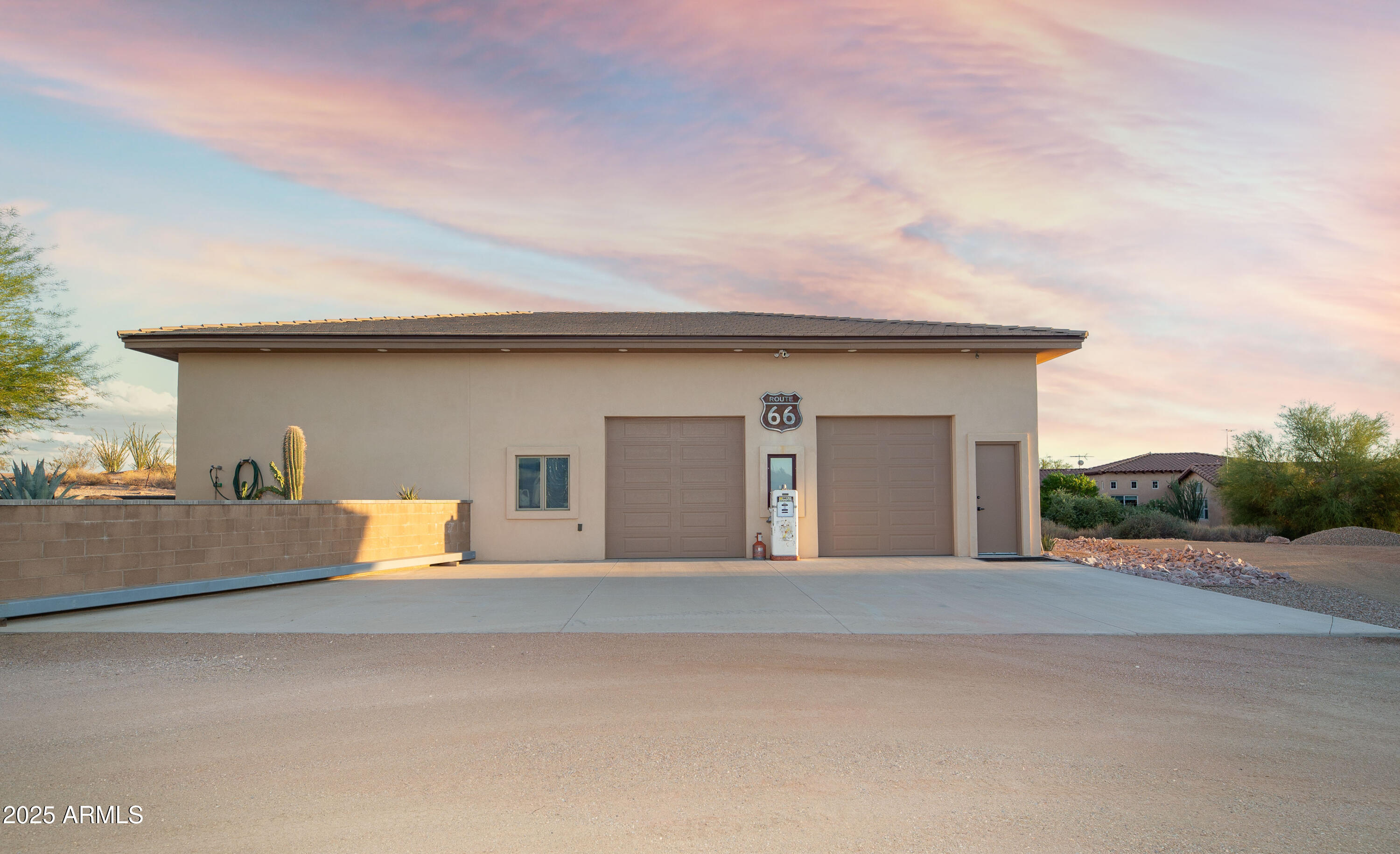 1532 North Roadrunner Road Apache Junction, AZ 85119 - Photo 51 of 55 a front view of a house with street