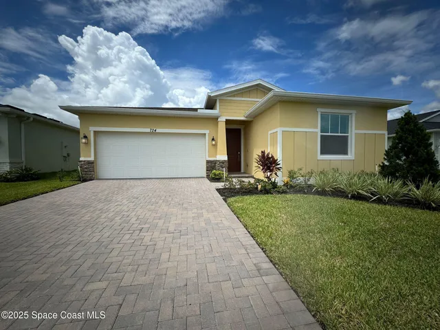 $2,400 | 724 Veridian Circle Northwest, Palm Bay, FL 32907