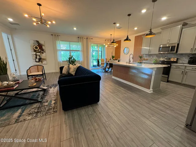 $2,400 | 724 Veridian Circle Northwest, Palm Bay, FL 32907