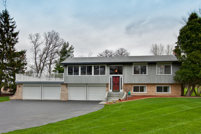 22 North Old Barrington Road Chicago, IL 60641 - Photo 1 of 25