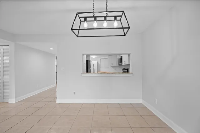 a view of a decorative light in a room