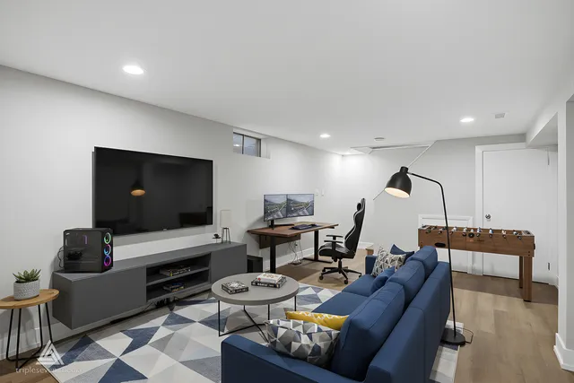 $324,900 | 16901 School Street, South Holland, IL 60473