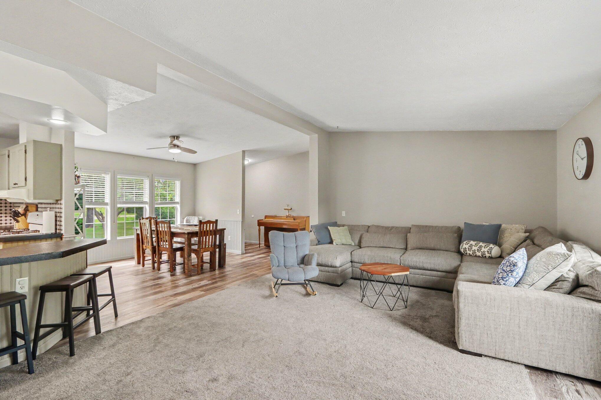 56883 Pulver Road Three Rivers, MI 49093 - Photo 6 of 30 003_file_7855