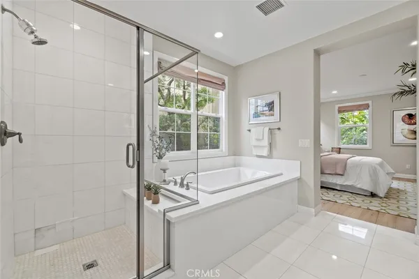 $3,856,000 | 208 Radial, Irvine, CA 92618