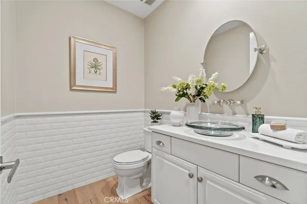 $3,856,000 | 208 Radial, Irvine, CA 92618