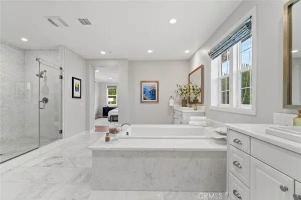 $3,856,000 | 208 Radial, Irvine, CA 92618