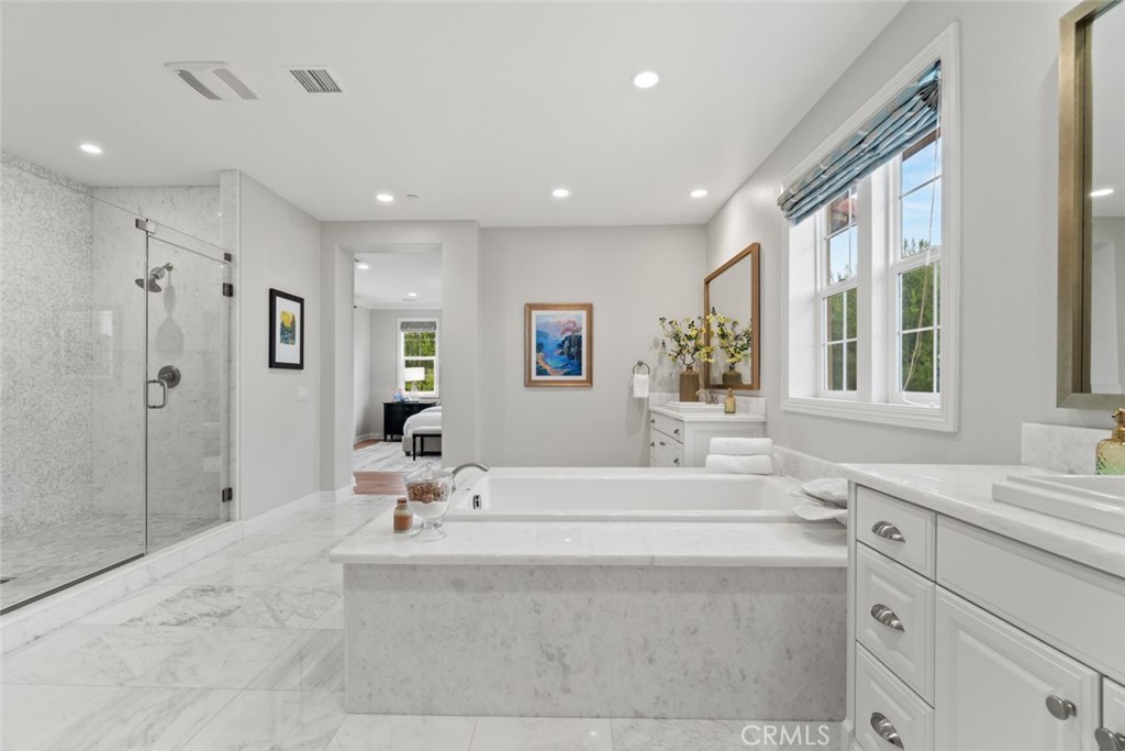 208 Radial Irvine, CA 92618 - Photo 29 of 57