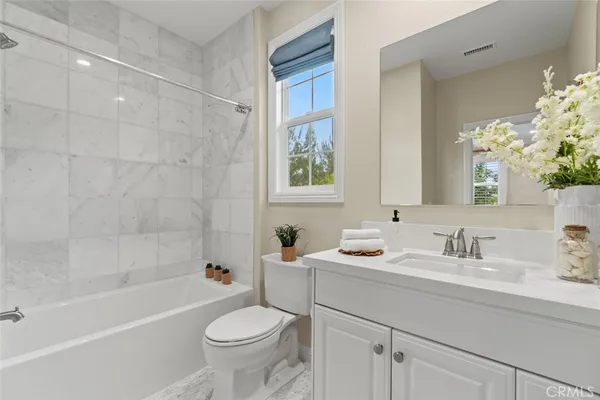 $3,856,000 | 208 Radial, Irvine, CA 92618