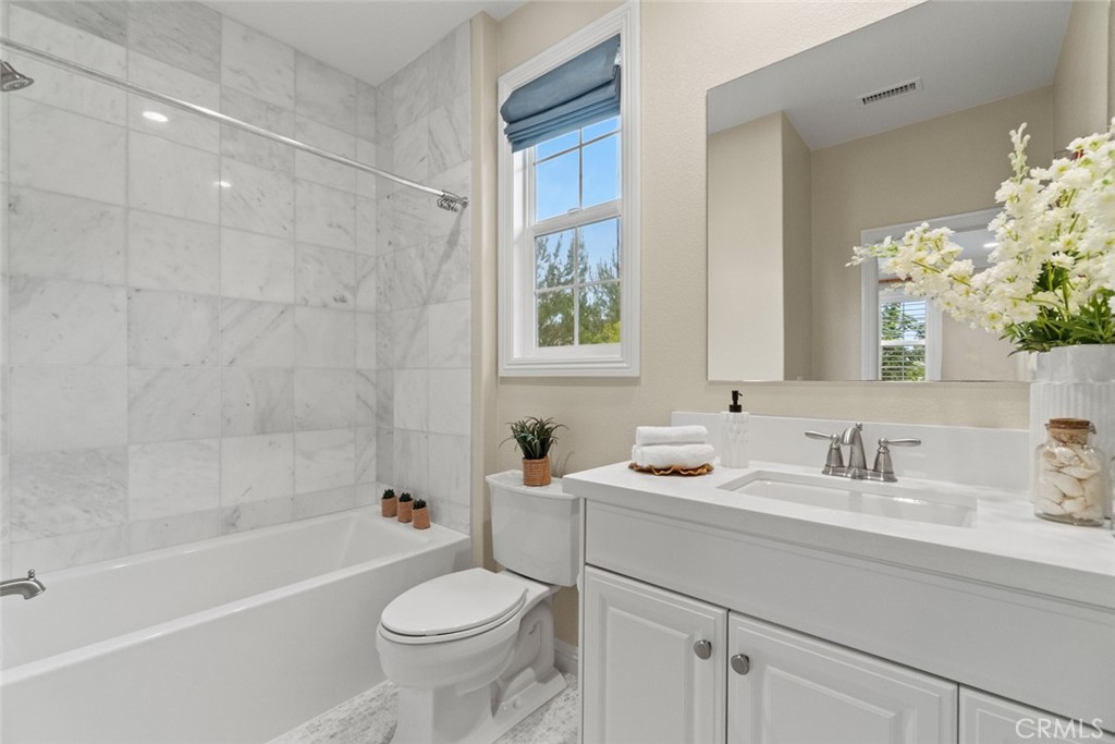 208 Radial Irvine, CA 92618 - Photo 38 of 57