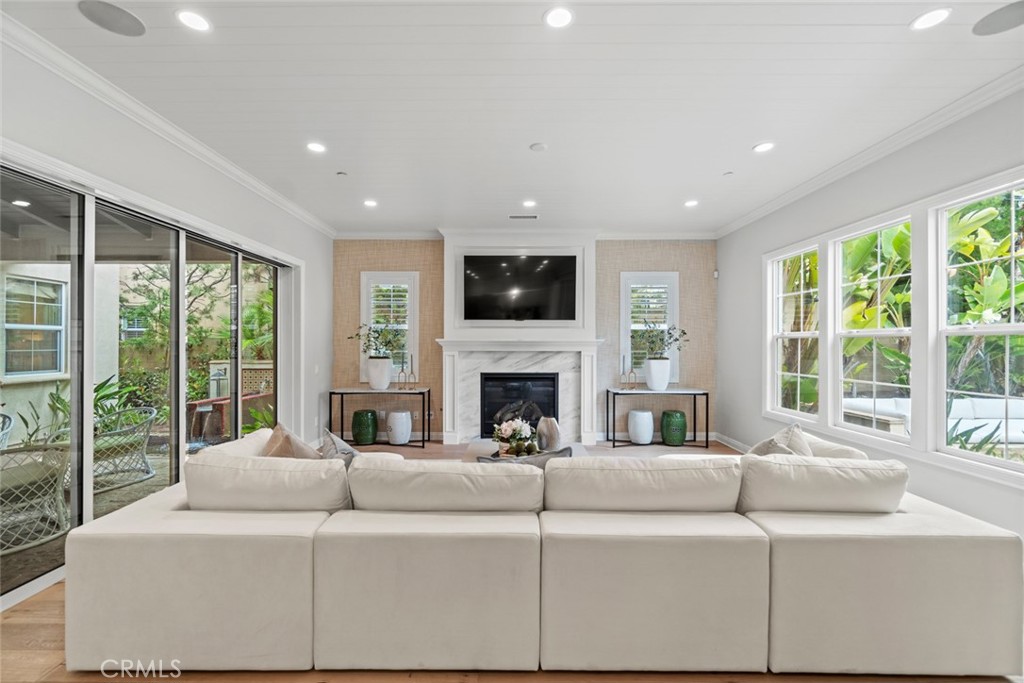 208 Radial Irvine, CA 92618 - Photo 5 of 57