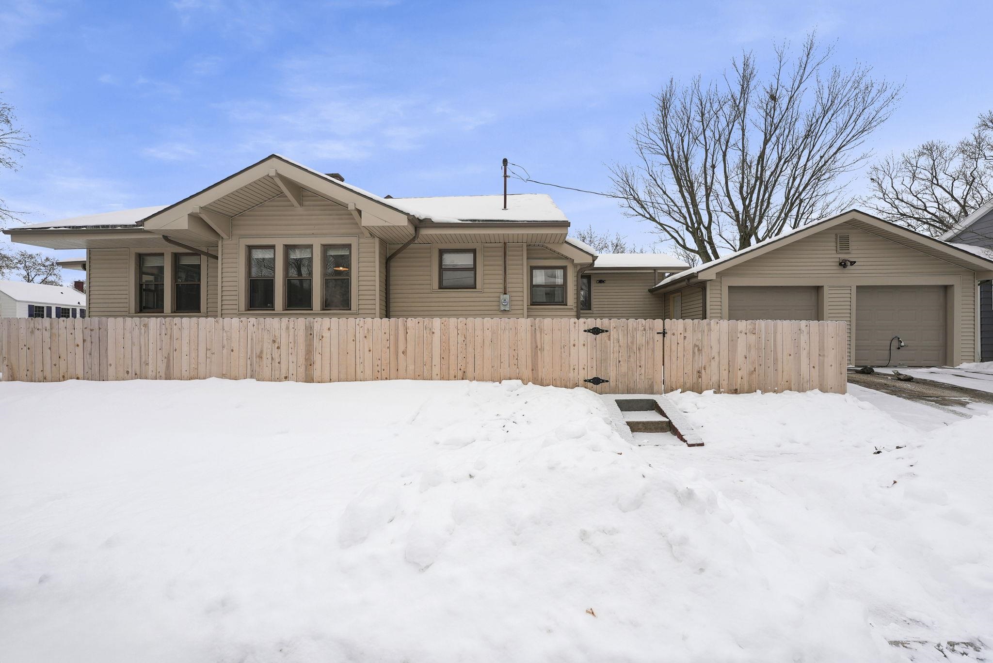 1845 Alabama Avenue Fort Wayne, IN 46805 - Photo 4 of 31