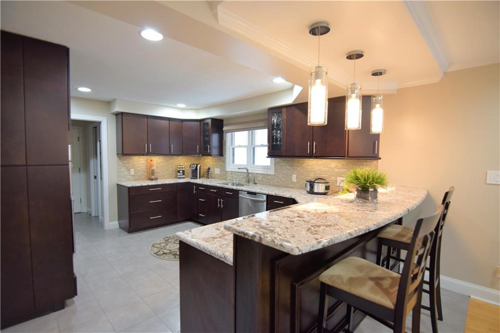 8190 Lantern Road Indianapolis, IN 46256 - Photo 4 of 22 Gallery Image 4