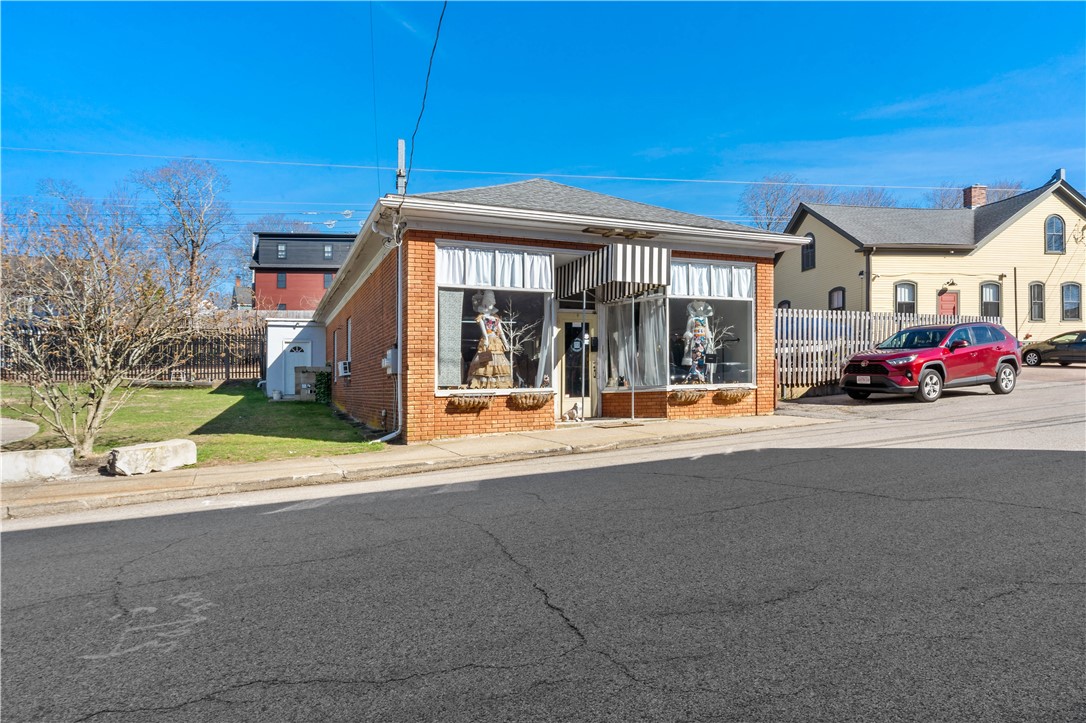 134 Duke Street East Greenwich, RI 02818 - Photo 17 of 20