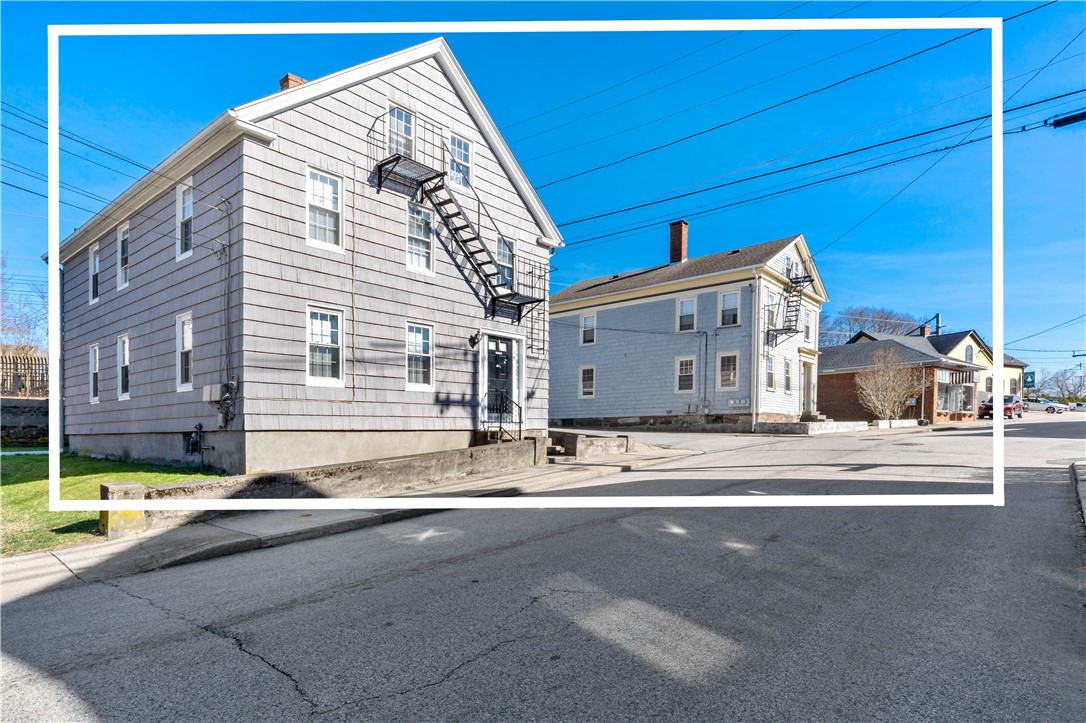 134 Duke Street East Greenwich, RI 02818 - Photo 3 of 20
