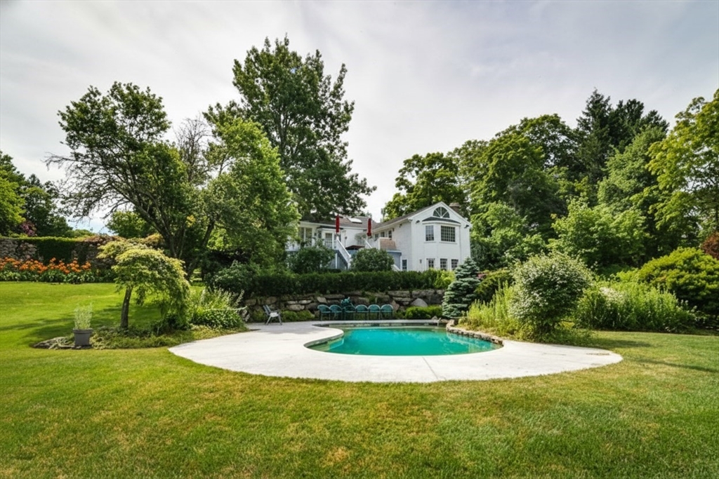 8 Washington Street Sherborn, MA 01770 - Photo 39 of 42