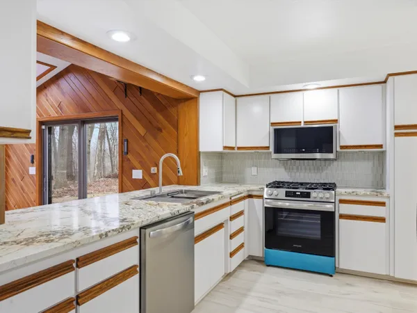 $649,000 | 1608 North Rapids Road, Manitowoc, WI 54220