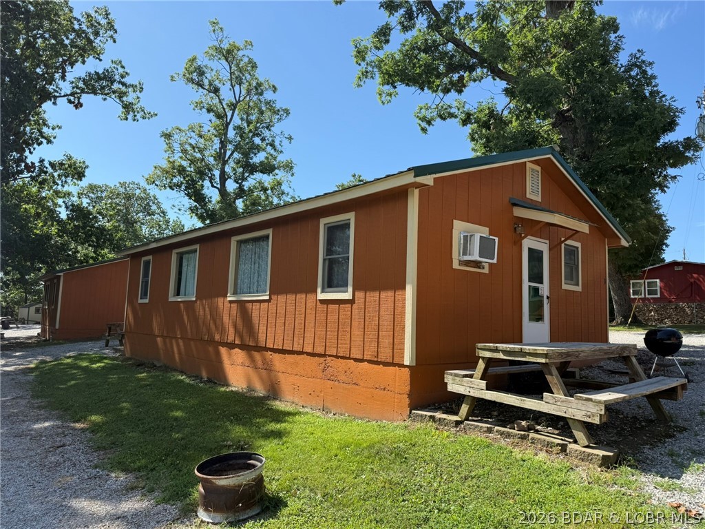 29792 Liars Loop Warsaw, MO 65355 - Photo 2 of 25