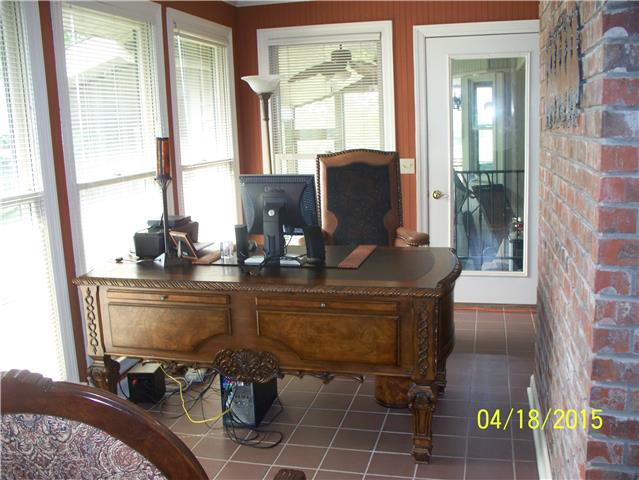 4809 Manners Road Lebanon, TN 37087 - Photo 16 of 19 a dining room with furniture and window