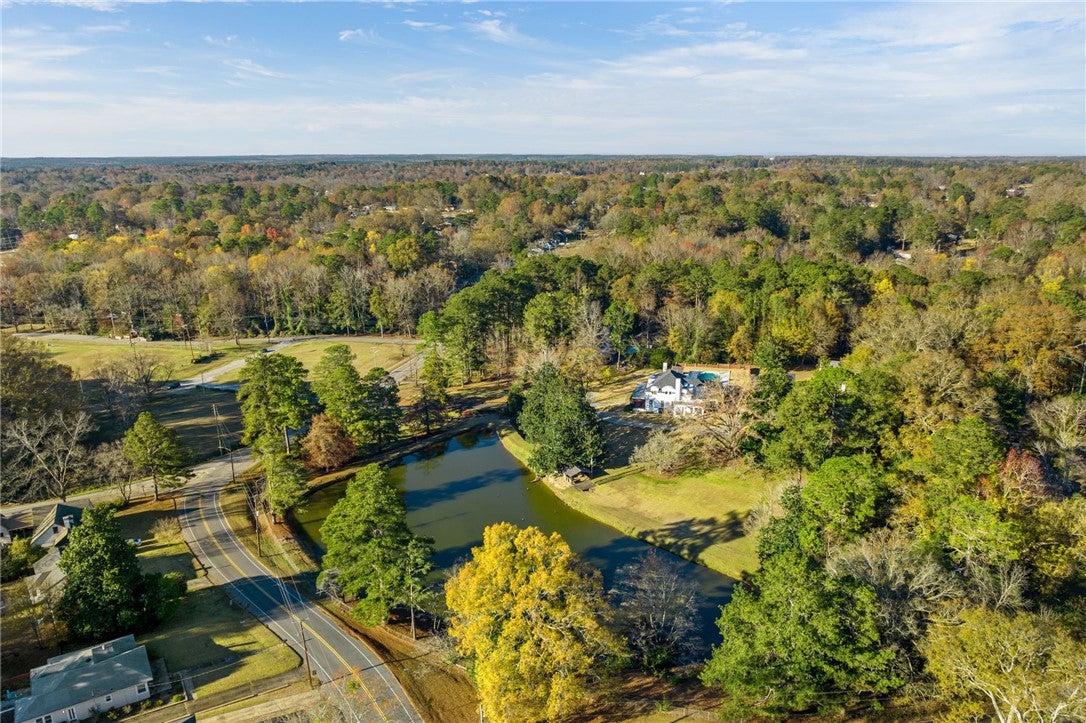 1103 Rocky Brook Road Opelika, AL 36801 - Photo 4 of 48 Gallery Image 4