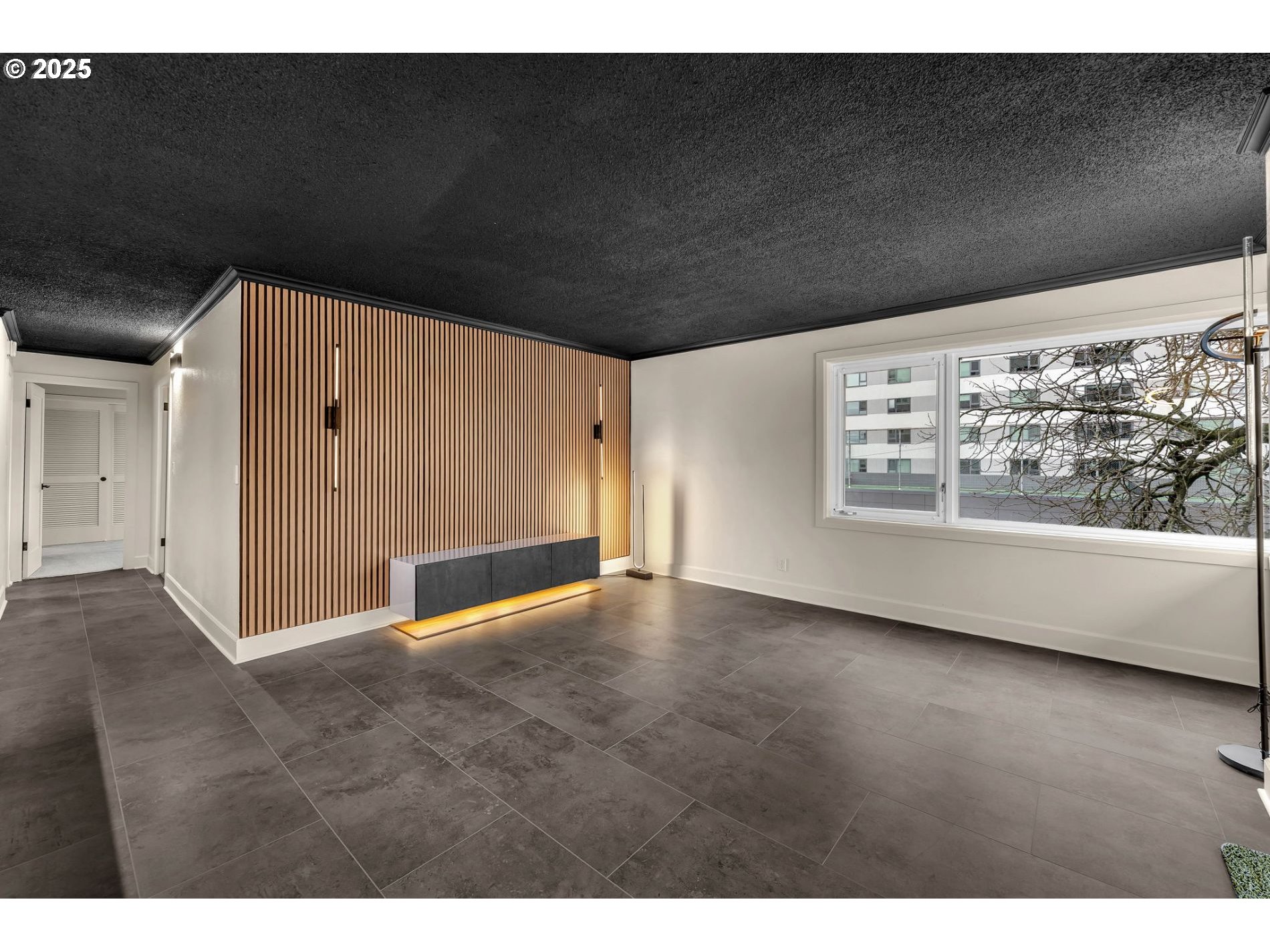2211 Southwest Park Place, Unit 403 Portland, OR 97205 - Photo 15 of 21