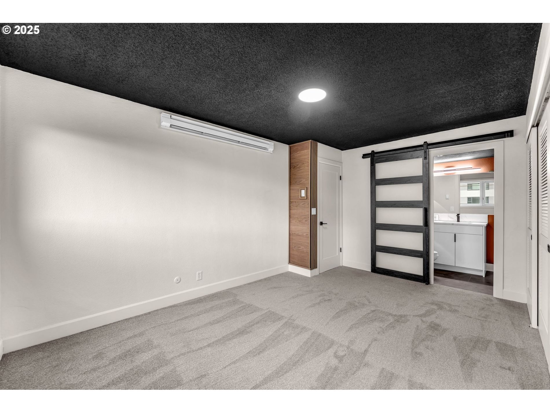 2211 Southwest Park Place, Unit 403 Portland, OR 97205 - Photo 20 of 21
