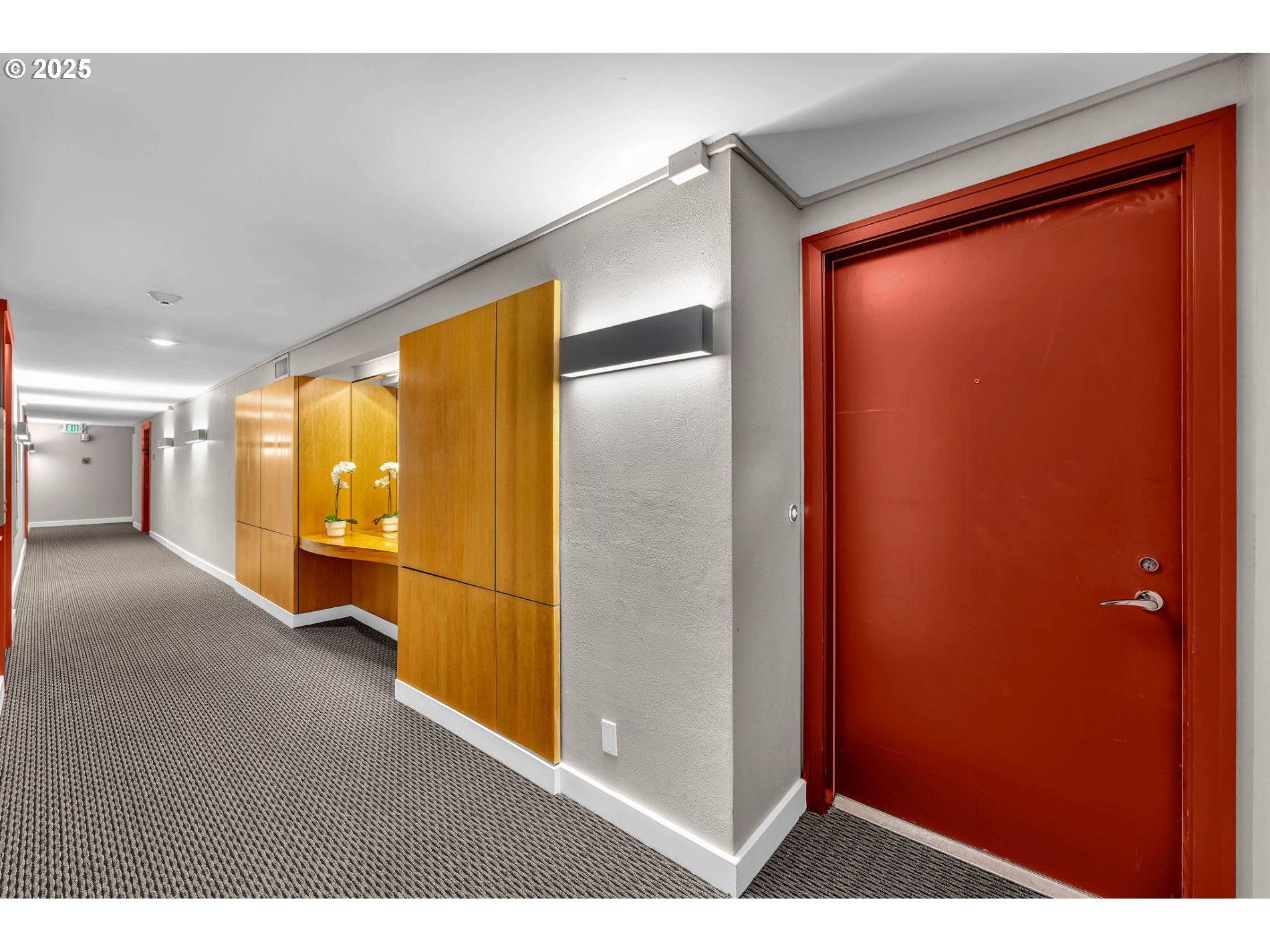 2211 Southwest Park Place, Unit 403 Portland, OR 97205 - Photo 2 of 21