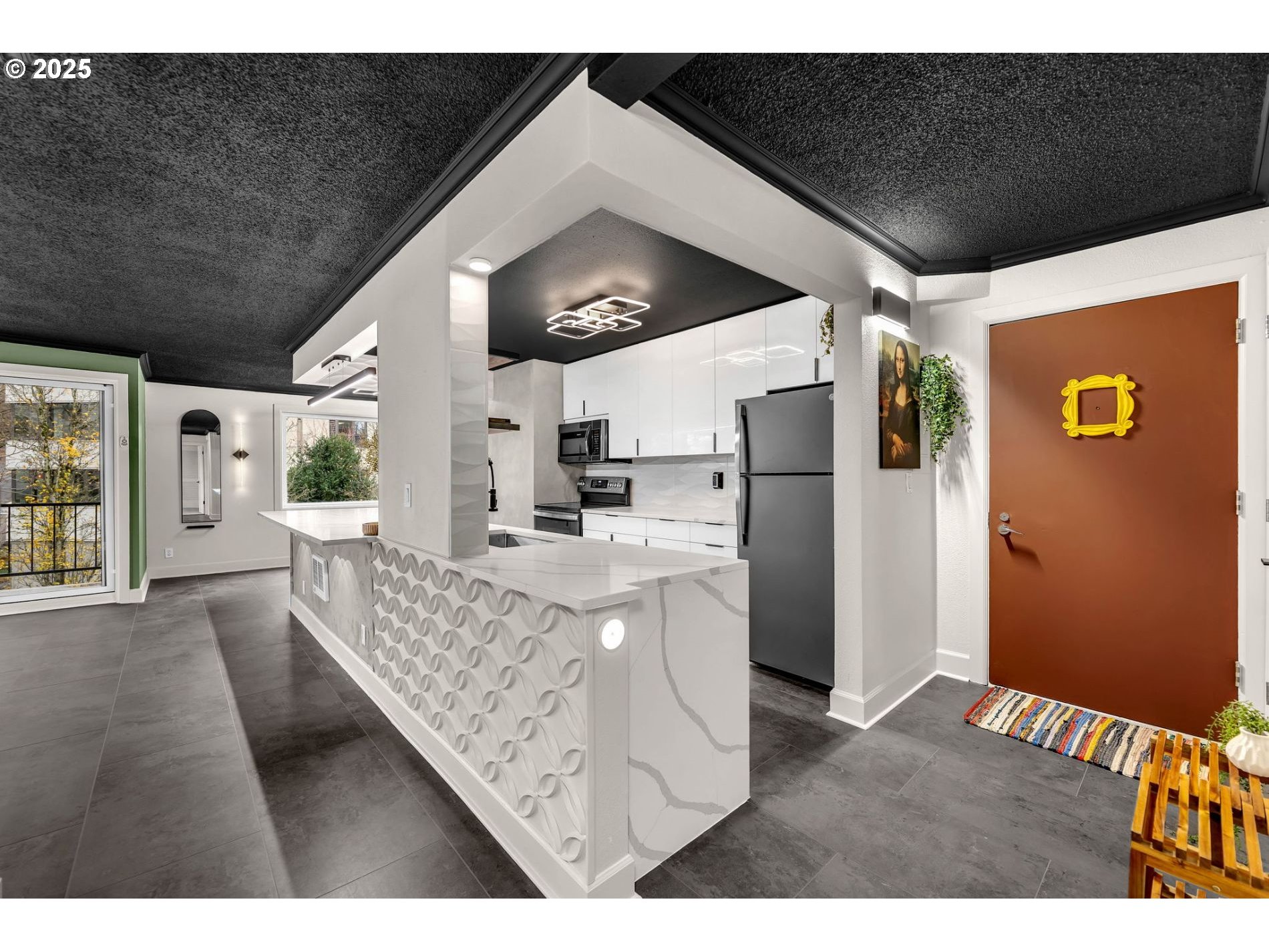 2211 Southwest Park Place, Unit 403 Portland, OR 97205 - Photo 6 of 21