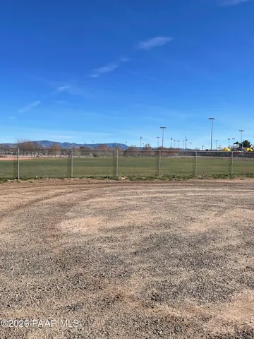 $2,275 | 1118 Helsing Road, Chino Valley, AZ 86323