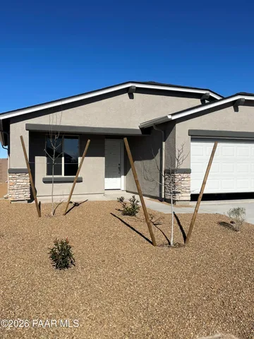 $2,275 | 1118 Helsing Road, Chino Valley, AZ 86323