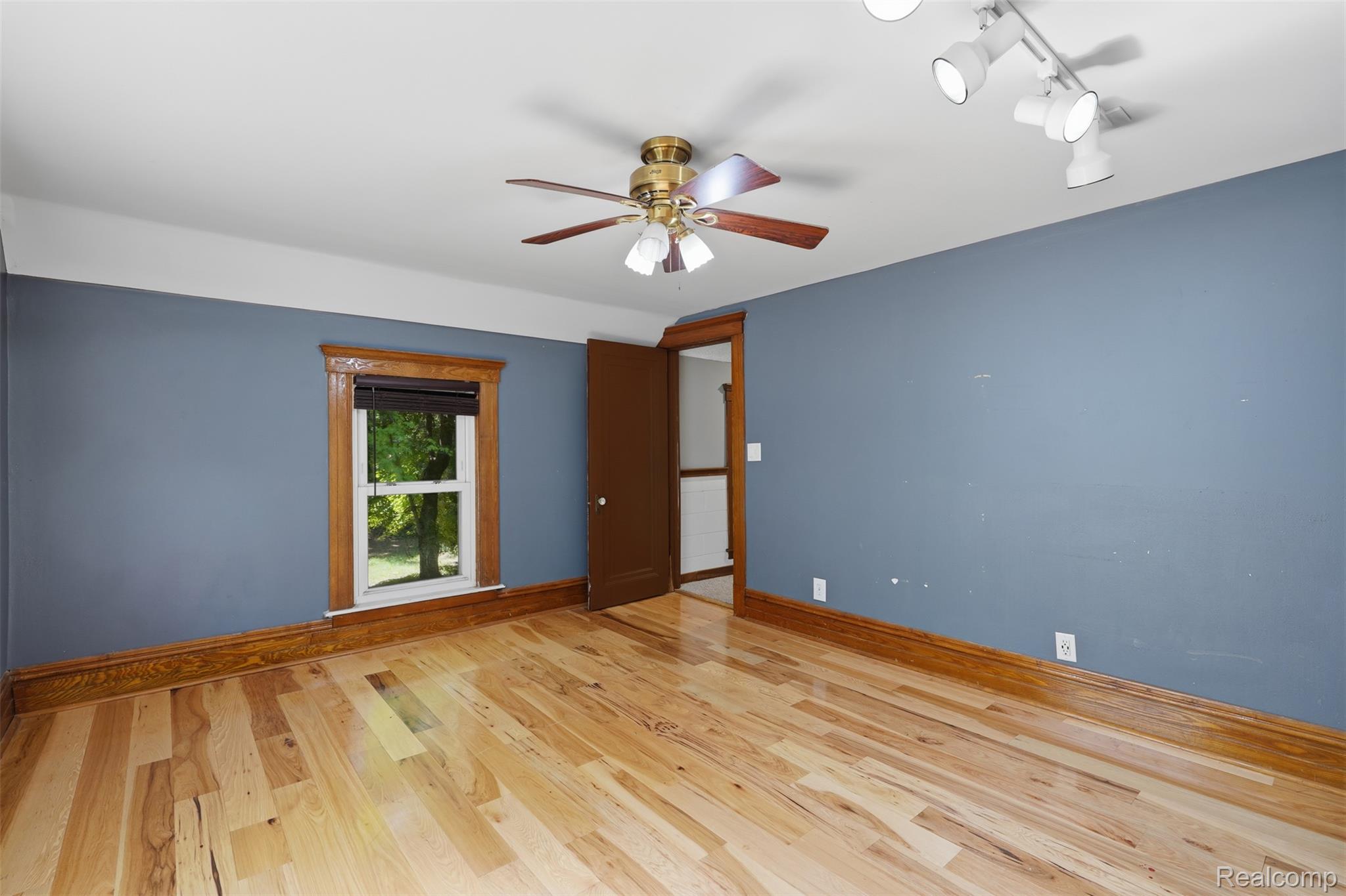 8880 Cedar Lake Road Pinckney, MI 48169 - Photo 31 of 75 31_8880 cedar lake rd-31.jpg