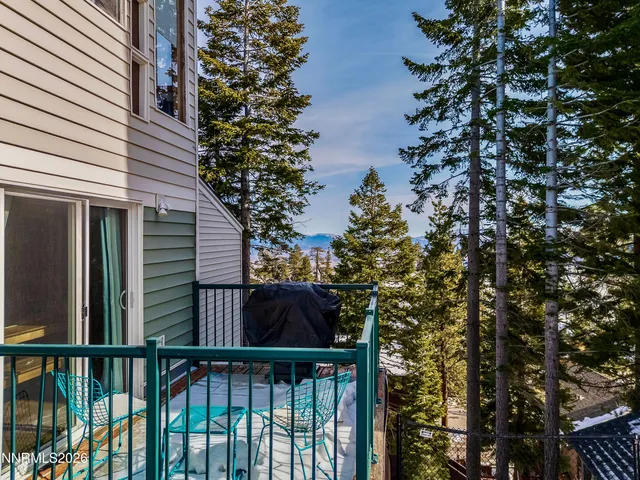 a view of outdoor space