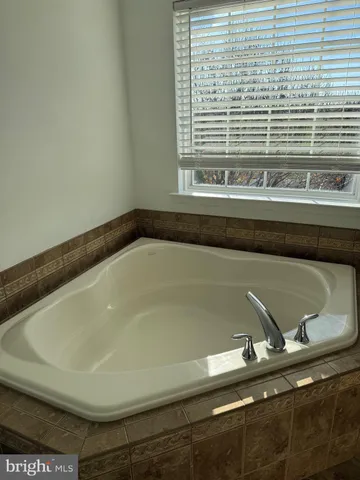 $2,600 | 111 Glacier Drive, Berlin, NJ 08009