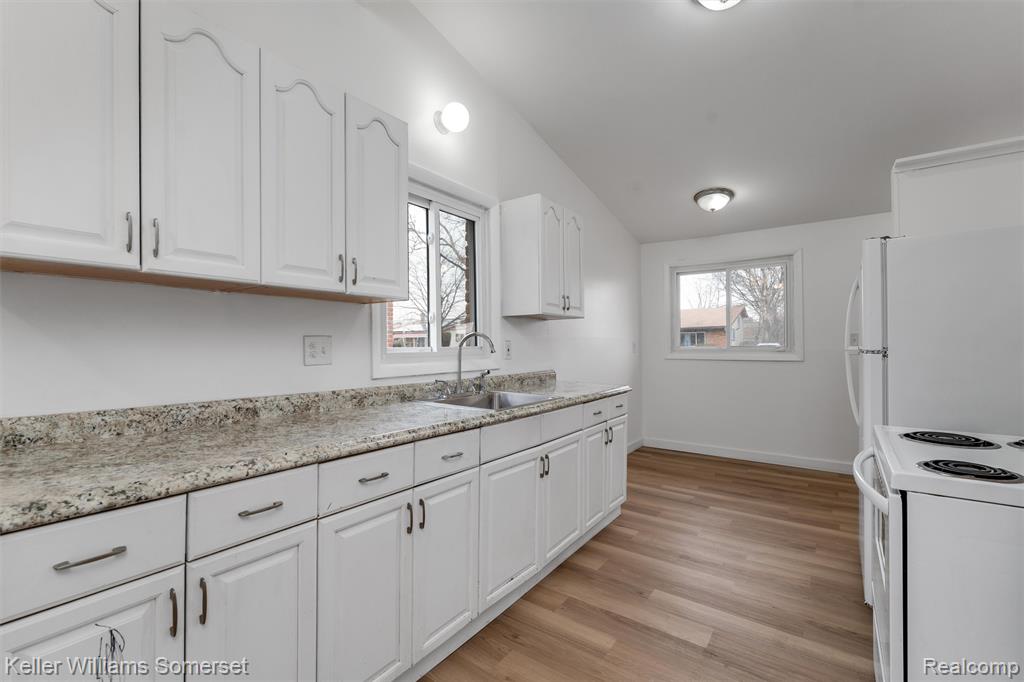 29015 York Street Inkster, MI 48141 - Photo 5 of 25