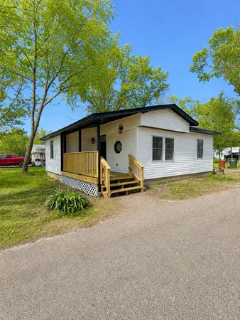 $229,900 | 110 North Roberts Drive, Godley, IL 60407