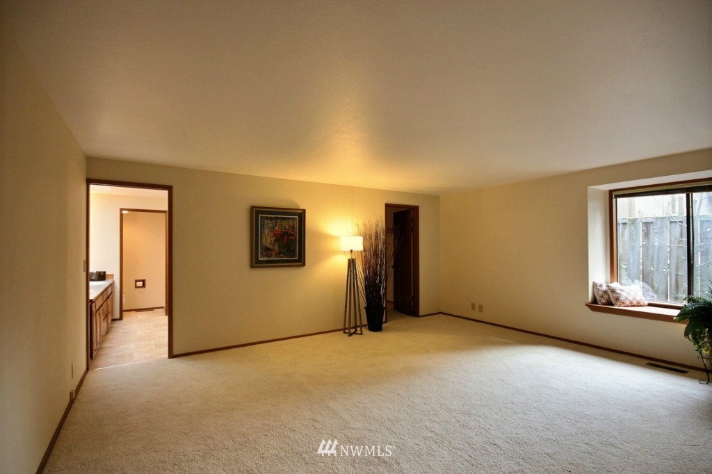 14913 Southeast 138th Place Renton, WA 98059 - Photo 12 of 24 Gallery Image 12