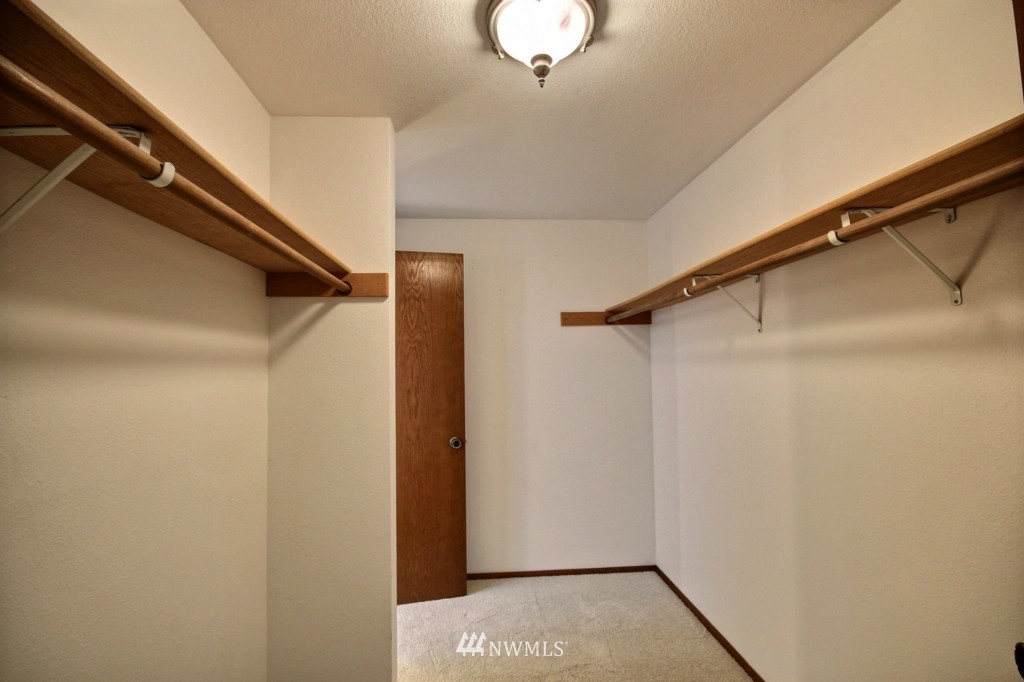 14913 Southeast 138th Place Renton, WA 98059 - Photo 15 of 24 Gallery Image 15