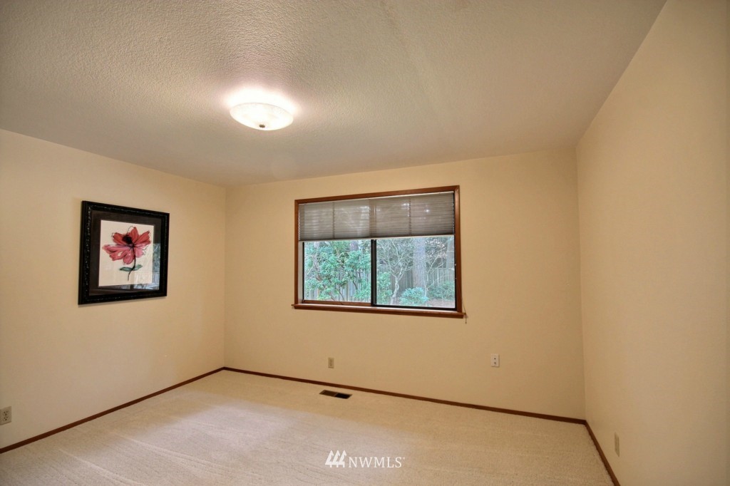 14913 Southeast 138th Place Renton, WA 98059 - Photo 16 of 24 Gallery Image 16