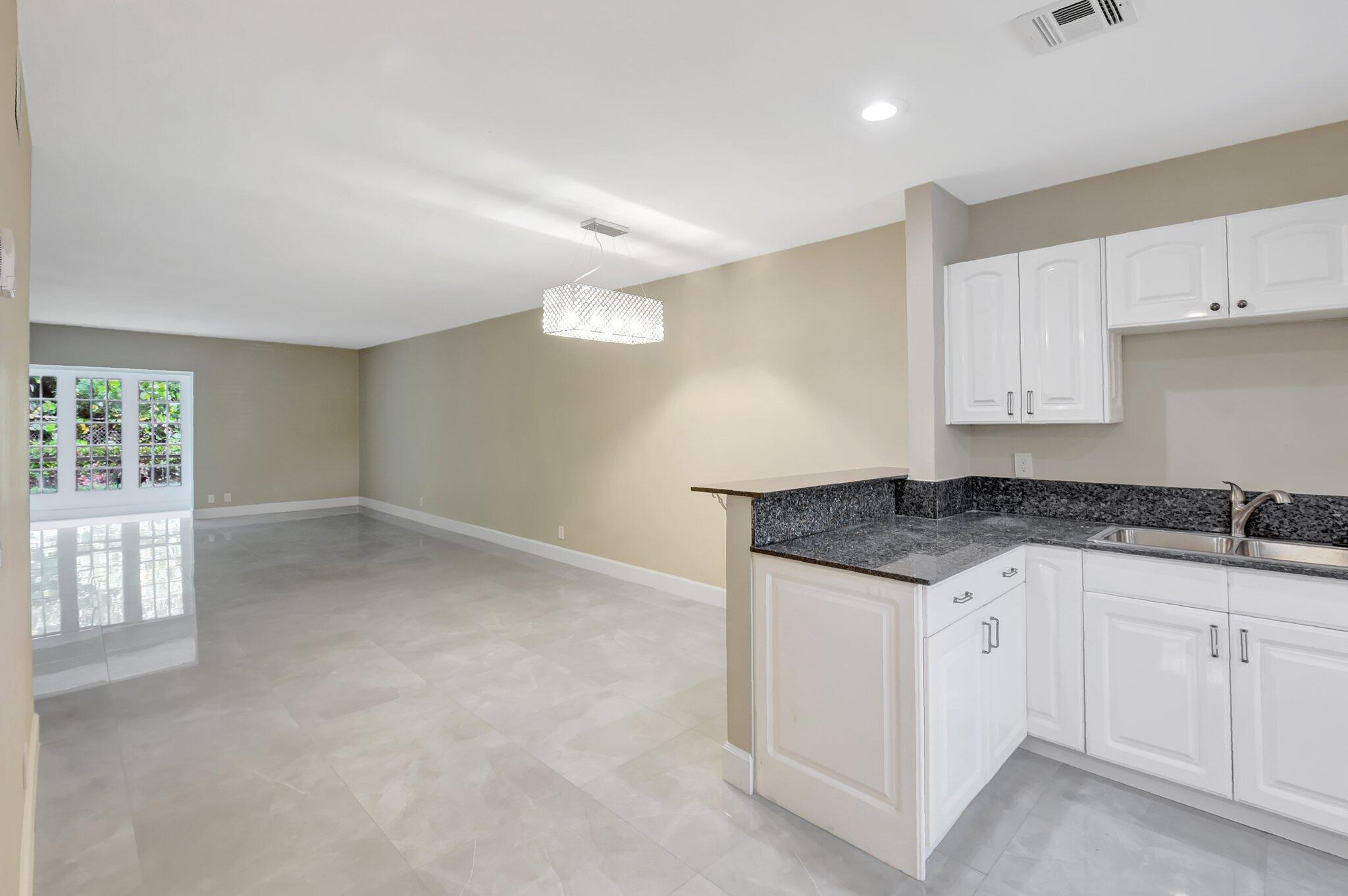 1401 Northwest 15th Avenue, Unit 1 Boca Raton, FL 33486 - Photo 7 of 34 4-web-or-mls-DSC_2296