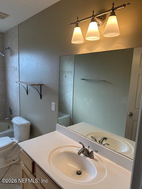 45035 Hartford Court Callahan, FL 32011 - Photo 21 of 30 a bathroom with a sink and mirror