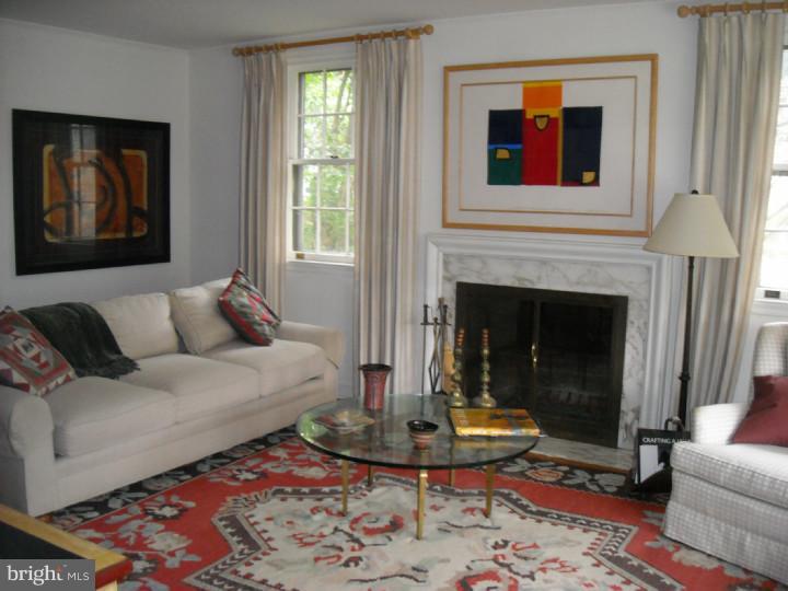 1107 Ashbourne Road Cheltenham, PA 19012 - Photo 21 of 25 Living Room