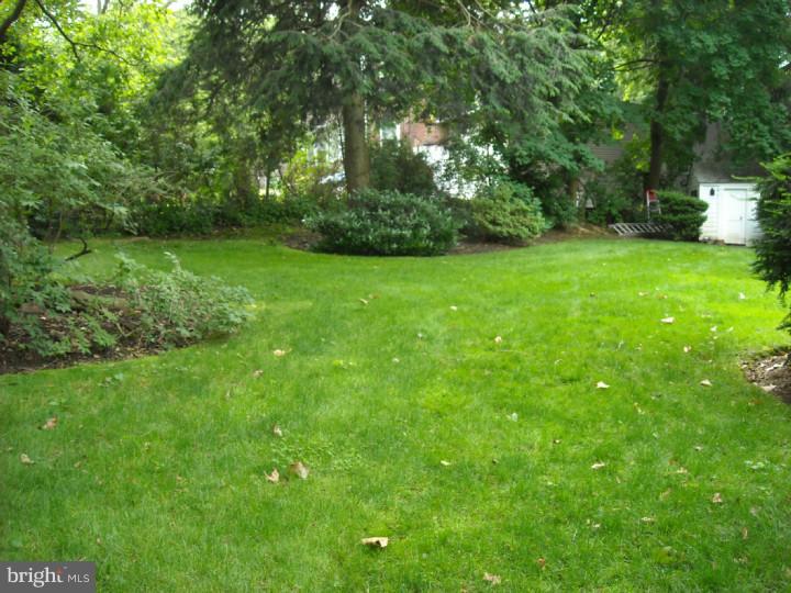 1107 Ashbourne Road Cheltenham, PA 19012 - Photo 23 of 25 Exterior Back